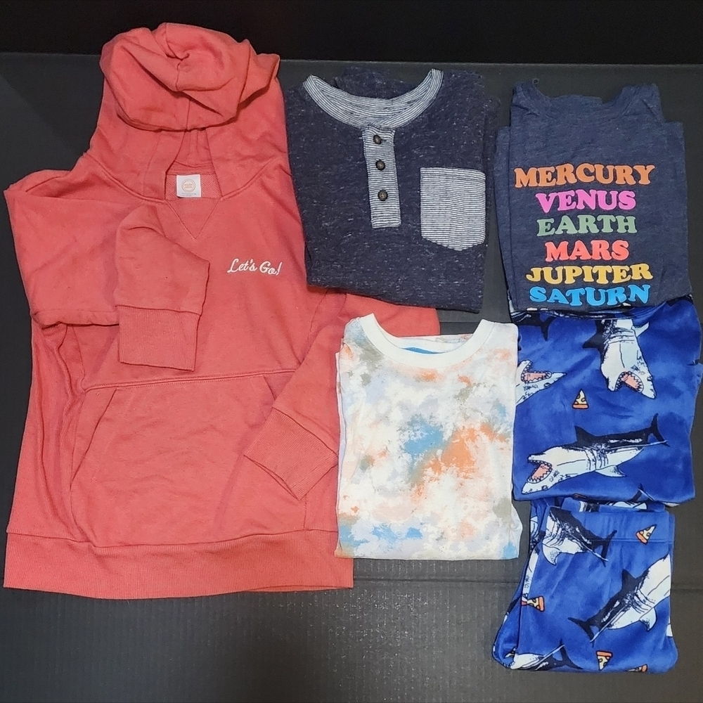 Boys Long Sleeve/Hoodie/PJ Lot (Size 8)